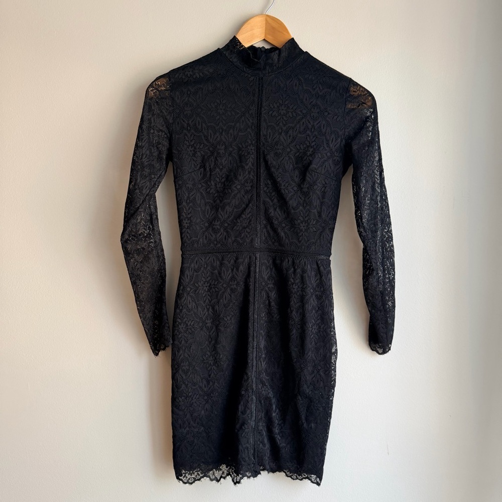 Aritzia Wilfred Janvry Black Lace Mock Neck